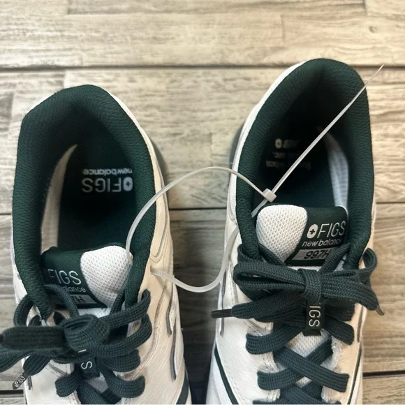 Size 8.5 - brand New new balance figs 977H Green & White Mens - Picture 3 of 7